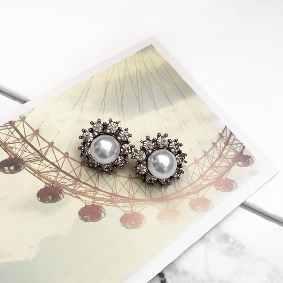 Pearl Statement Earrings - Picture 2 of 6